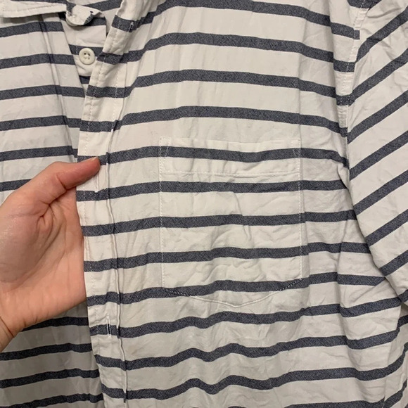 Men’s H&M Divided short sleeve button down. White and navy, size L *See note - Picture 4 of 6